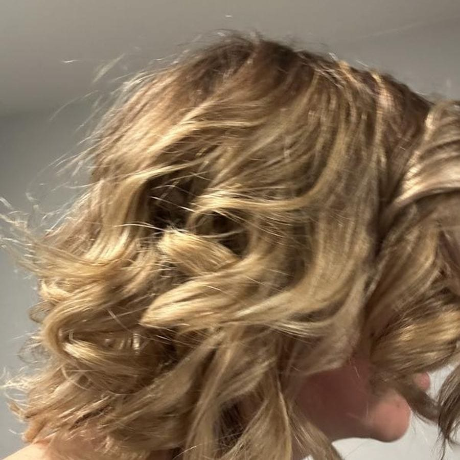 Cilly: Love my new - curly hair and a lazy blow drye